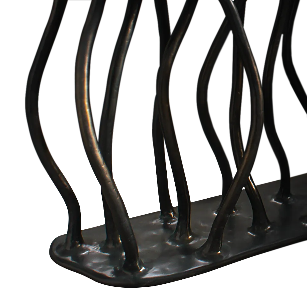 Vista em detalhe da base em raízes da consola Allana