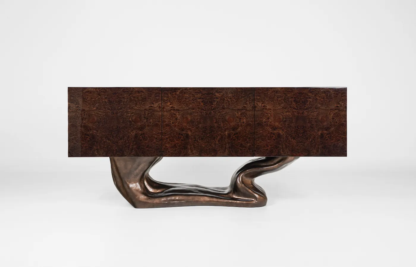 Hyperion sideboard with high-gloss walnut root box and brass-colored base