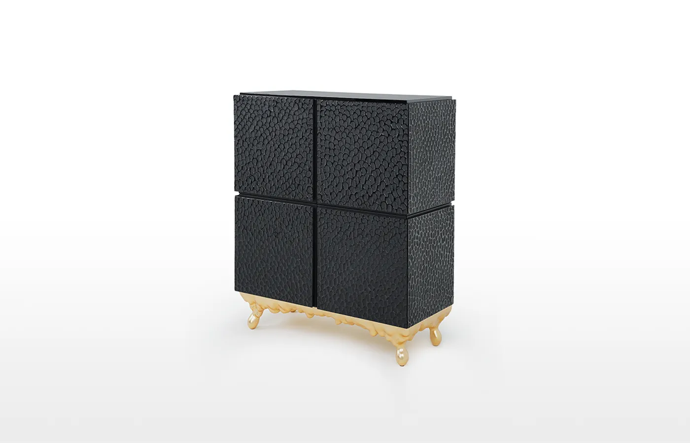 Monarch counter in black with Chisel texture and gold leaf base