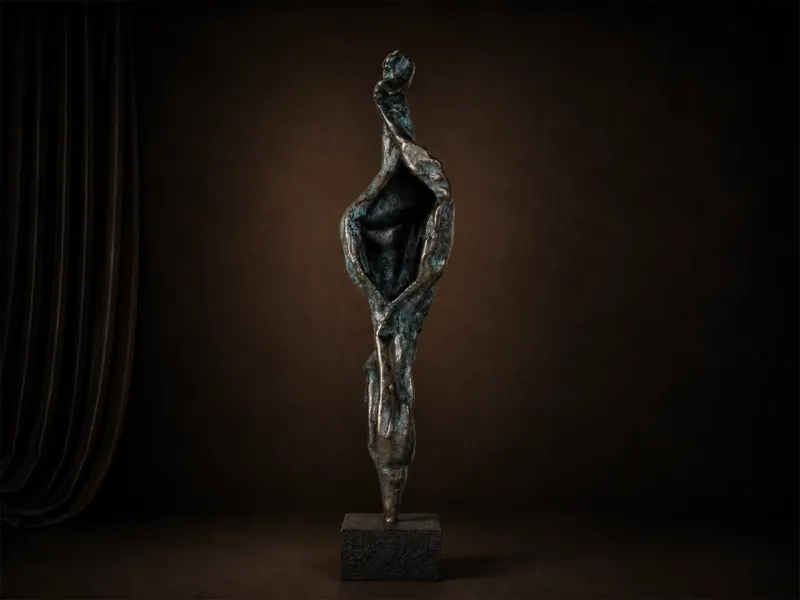 Oscar sculpture