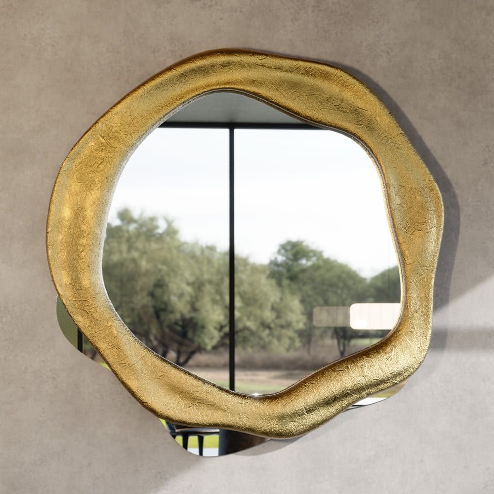 Twisted round mirror